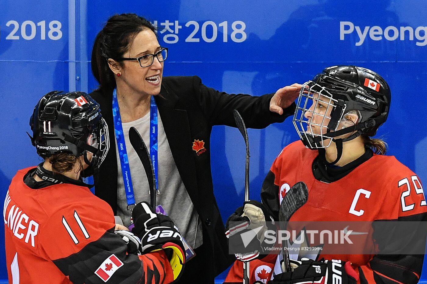 2018 Winter Olympics. Ice hockey. Women. Canada vs. Russia