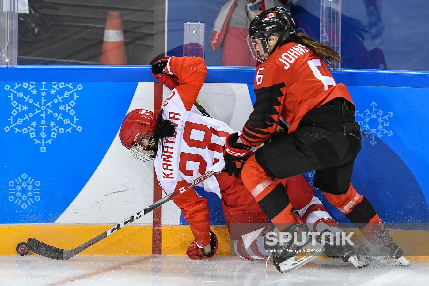 2018 Winter Olympics. Ice hockey. Women. Canada vs. Russia