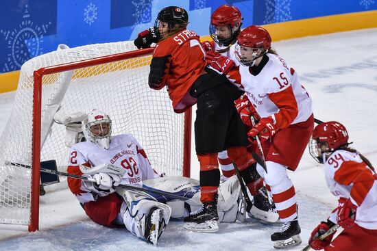 2018 Winter Olympics. Ice hockey. Women. Canada vs. Russia