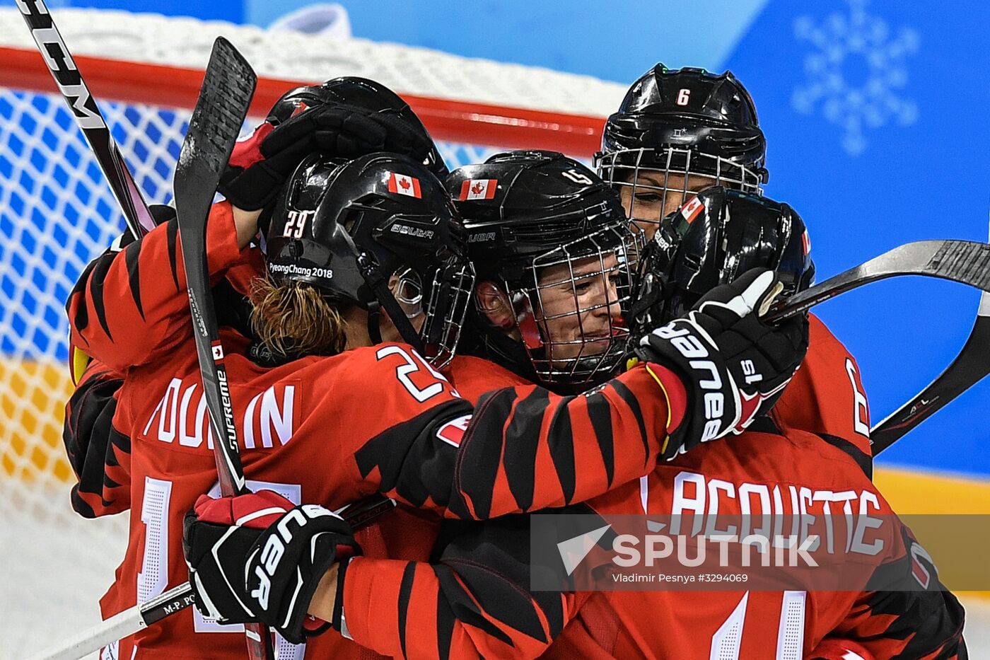 2018 Winter Olympics. Ice hockey. Women. Canada vs. Russia