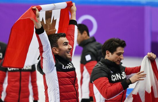 2018 Winter Olympics. Figure skating. Teams. Flower ceremony