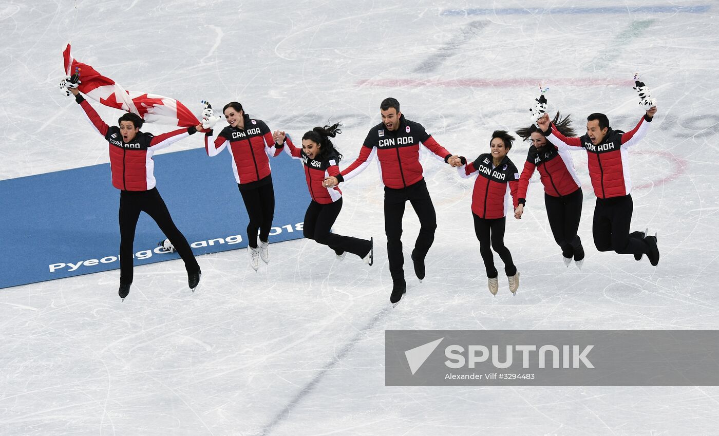 2018 Winter Olympics. Figure skating. Teams. Flower ceremony