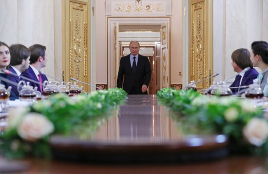 President Vladimir Putin meets with Leaders of Russia contest finalists