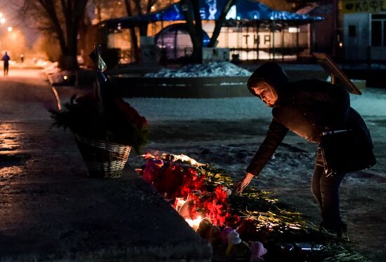 Flowers laid in memory of An-148 crash victims