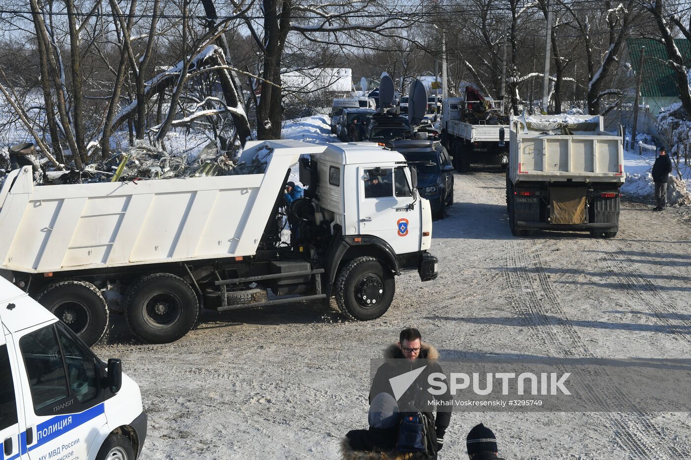 Rescue teams finish searching An-148 crash site in Moscow Region