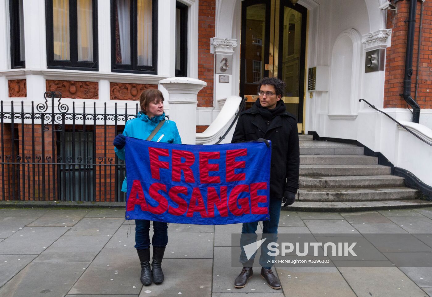 Support rally for Julian Assange in London