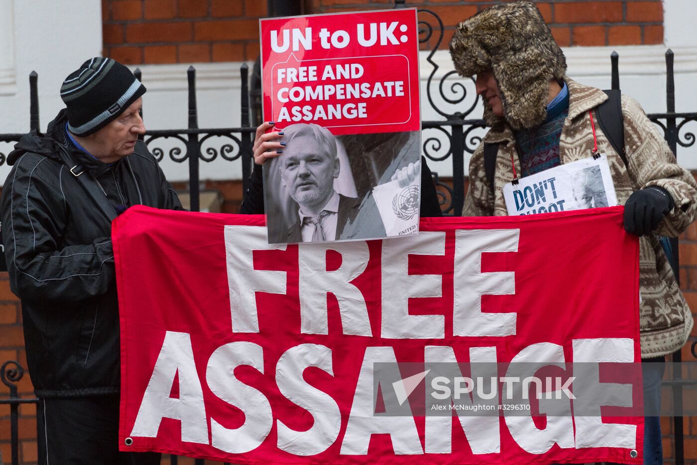 Support rally for Julian Assange in London