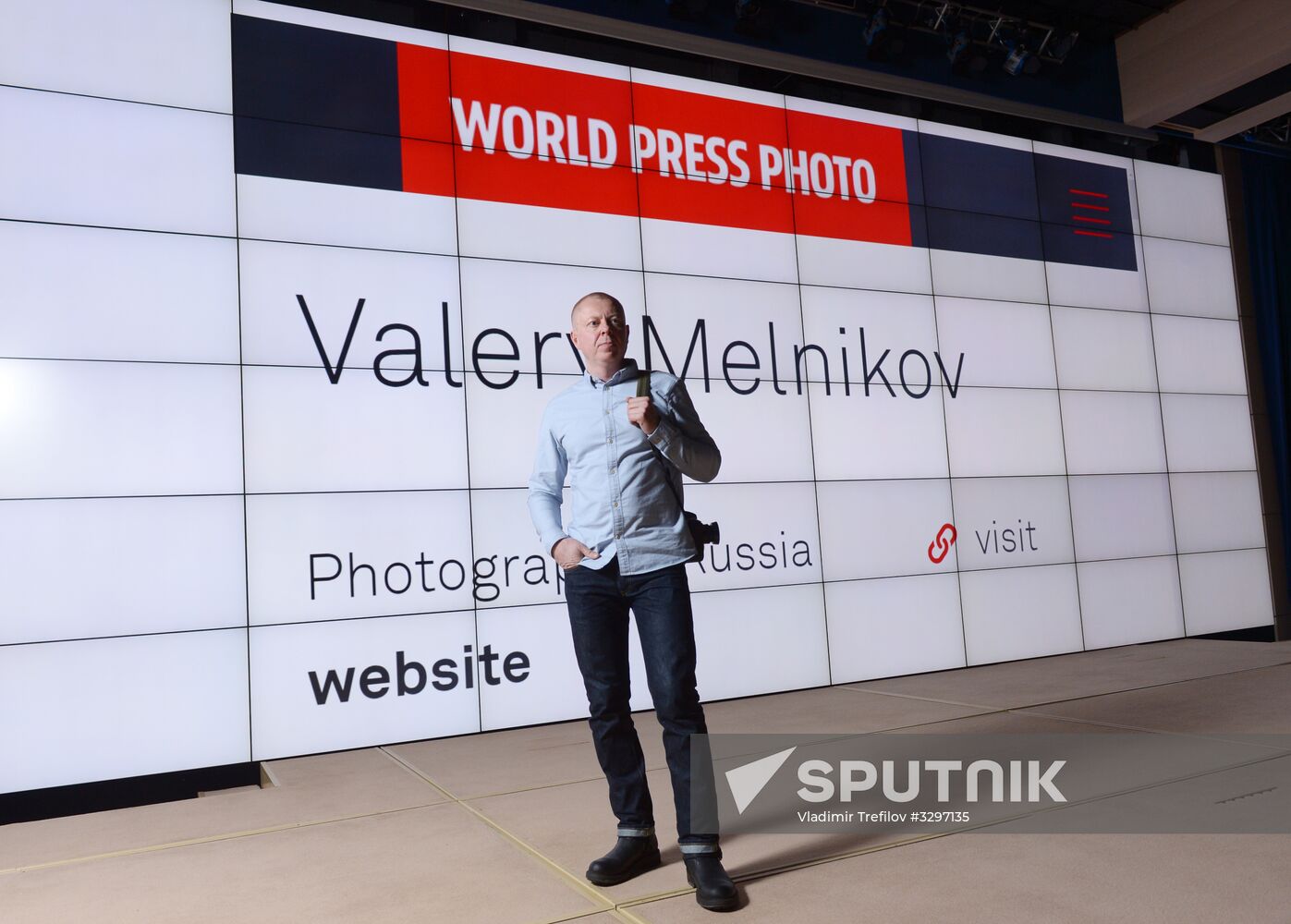 Rossiya Segodnya Staff Press Photographer Valery Melnikov receives World Press Photo award