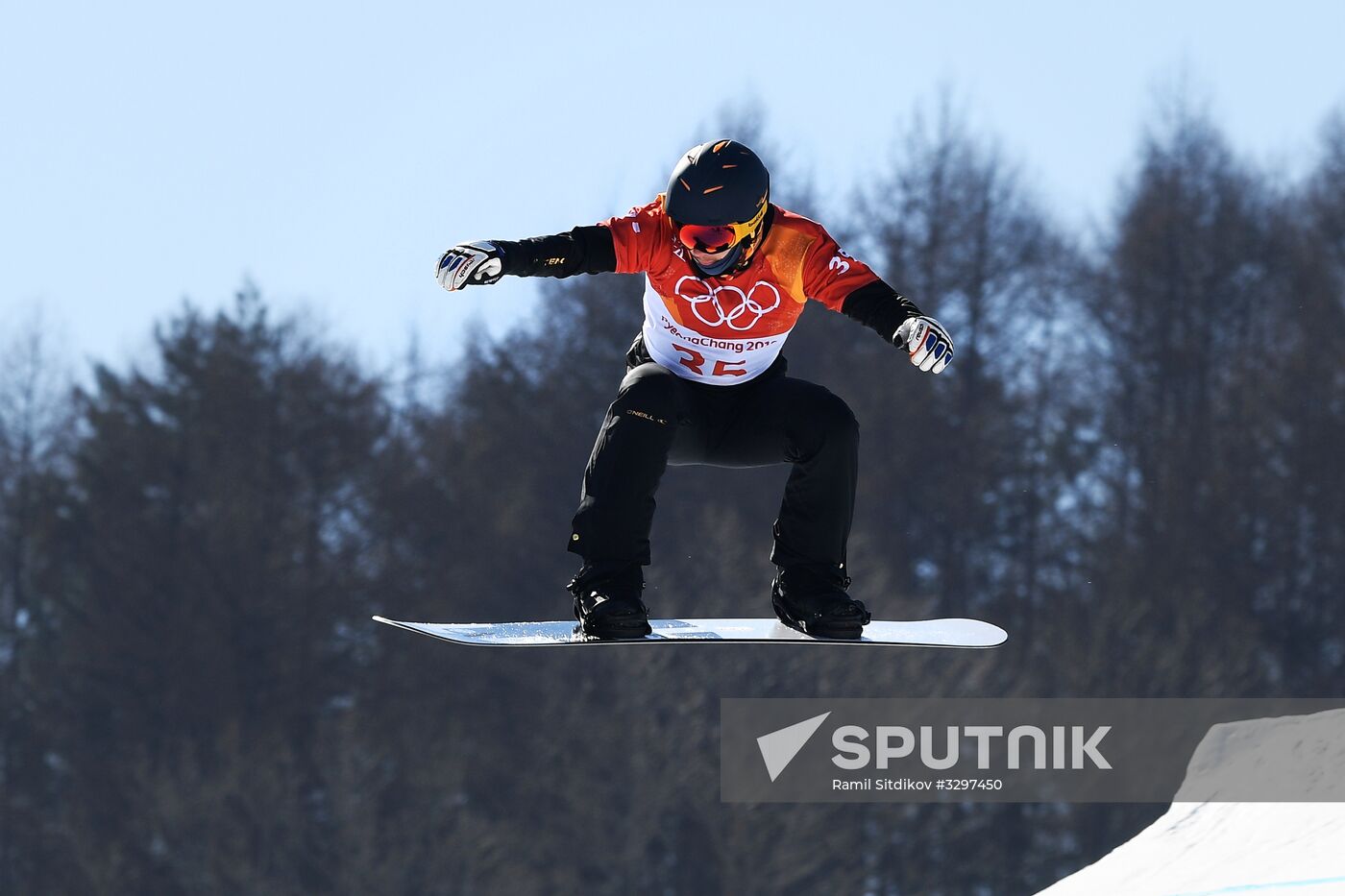 2018 Winter Olympics. Snowboarding. Men. Snowboard cross