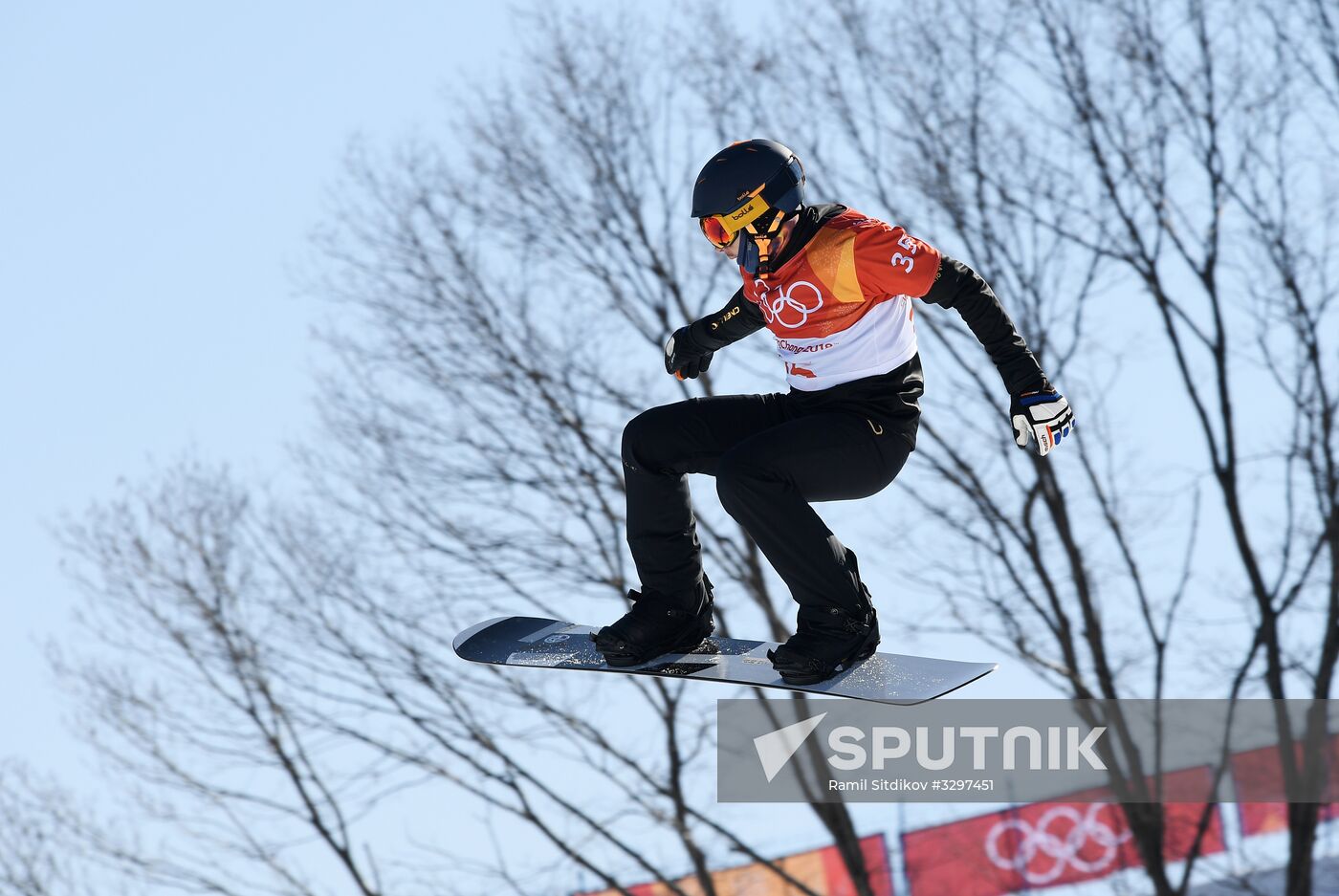2018 Winter Olympics. Snowboarding. Men. Snowboard cross