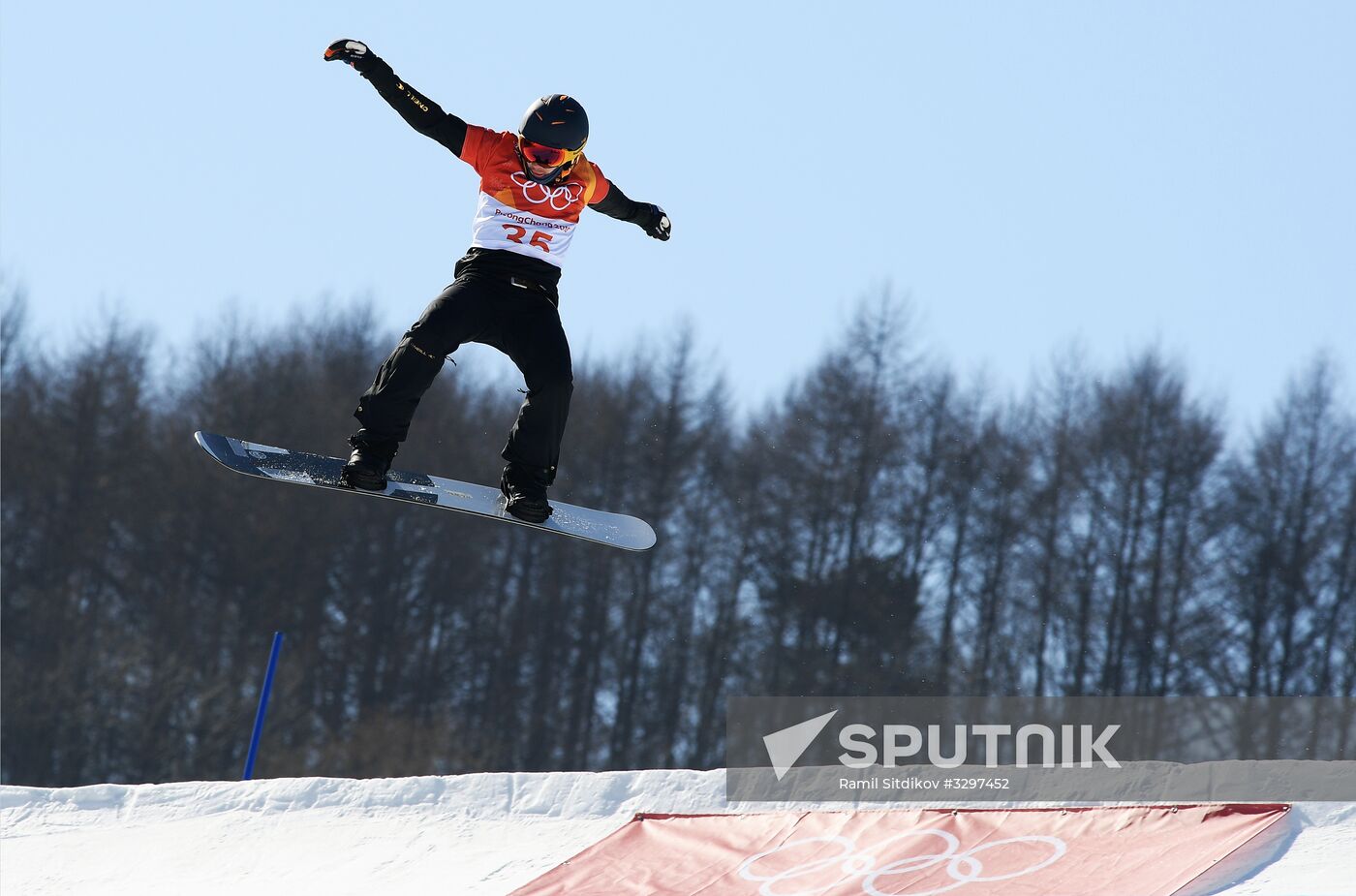 2018 Winter Olympics. Snowboarding. Men. Snowboard cross