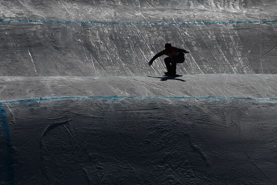 2018 Winter Olympics. Snowboarding. Men. Snowboard cross