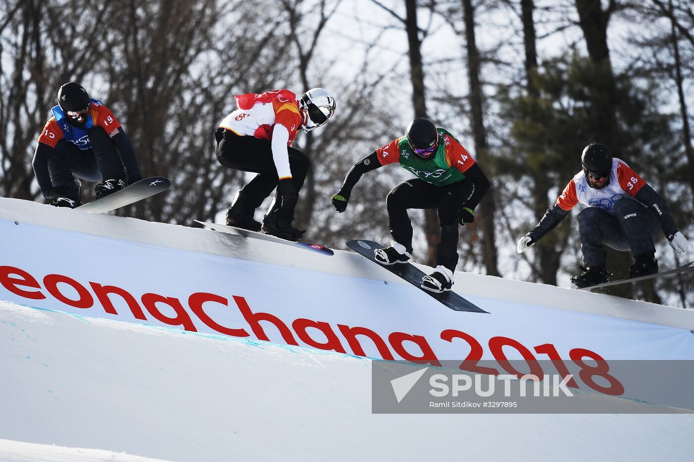 2018 Winter Olympics. Snowboarding. Men. Snowboard cross