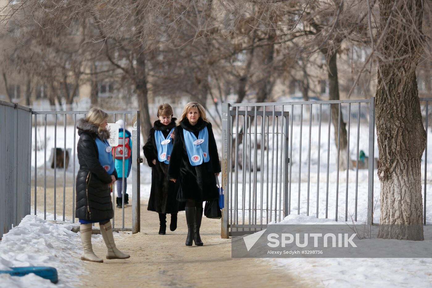 Election commission making door-to-door rounds in Volgograd