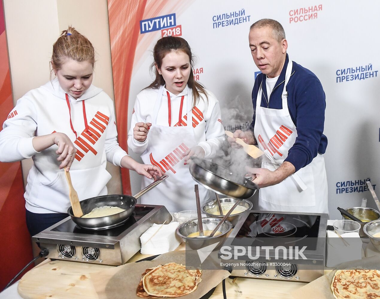 Celebrating Maslenitsa at Vladimir Putin's campaign headquarters