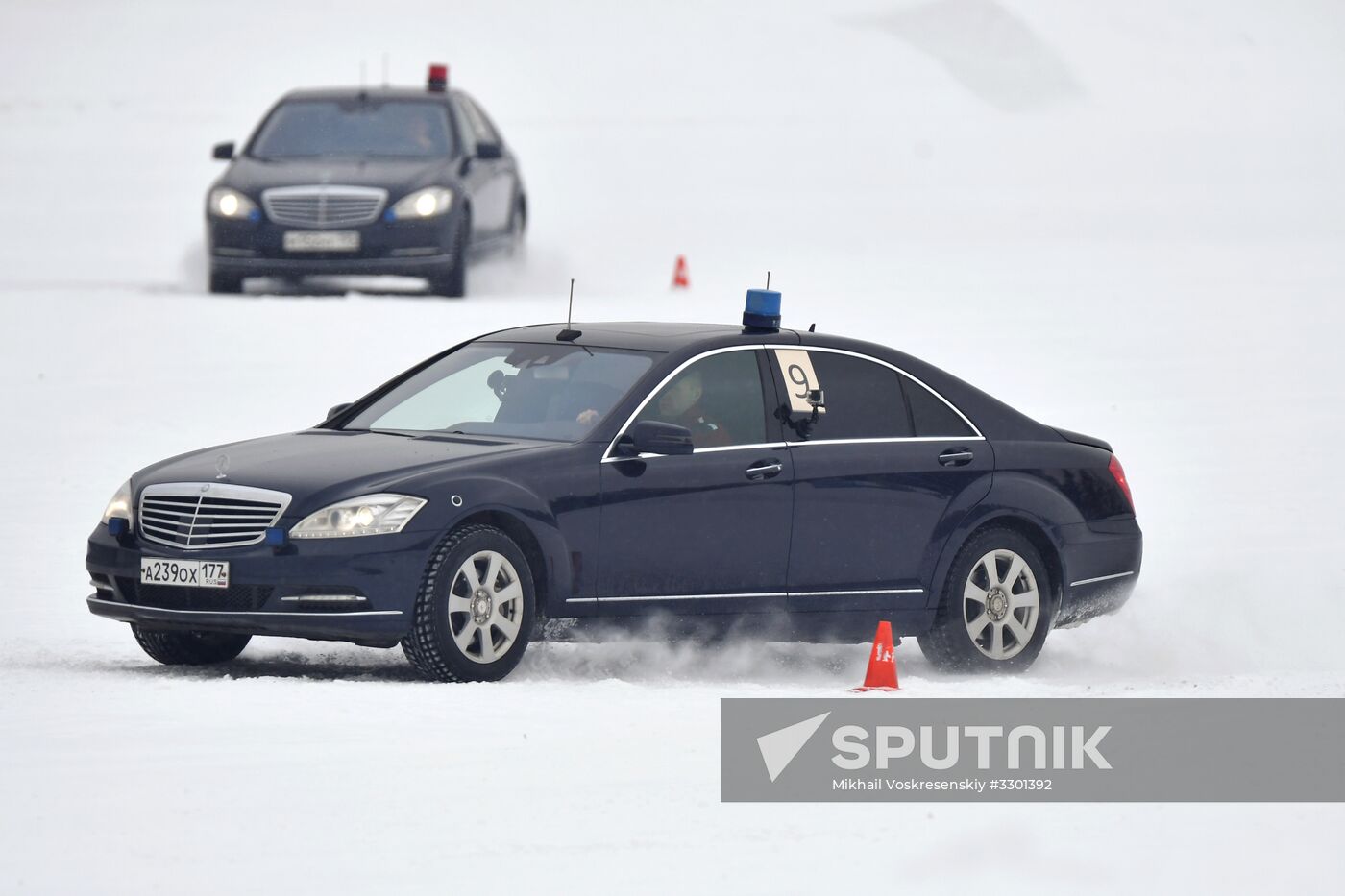 Federal Guard Service's special drivers in passenger car driving contest