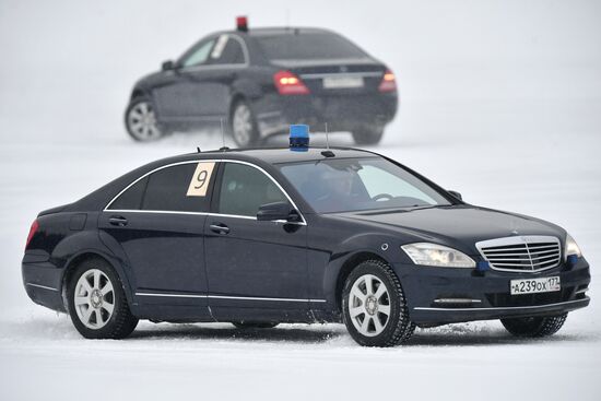 Federal Guard Service's special drivers in passenger car driving contest