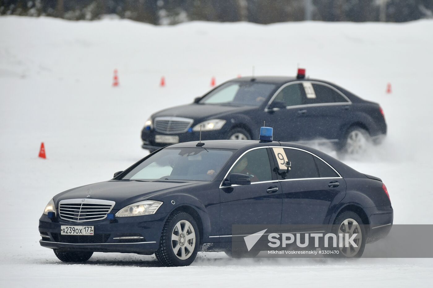 Federal Guard Service's special drivers in passenger car driving contest