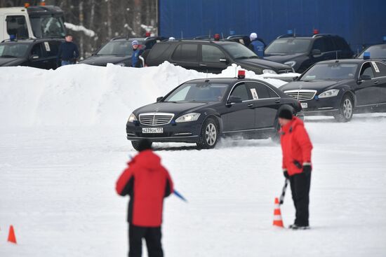 Federal Guard Service's special drivers in passenger car driving contest