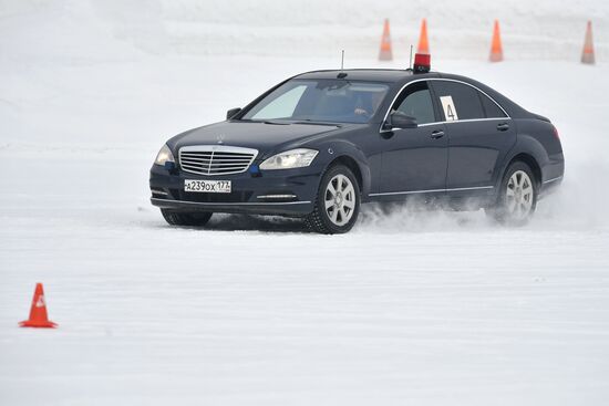 Federal Guard Service's special drivers in passenger car driving contest