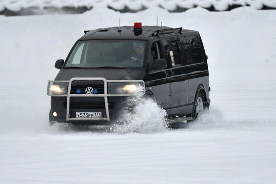 Federal Guard Service's special drivers in passenger car driving contest