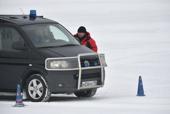 Federal Guard Service's special drivers in passenger car driving contest