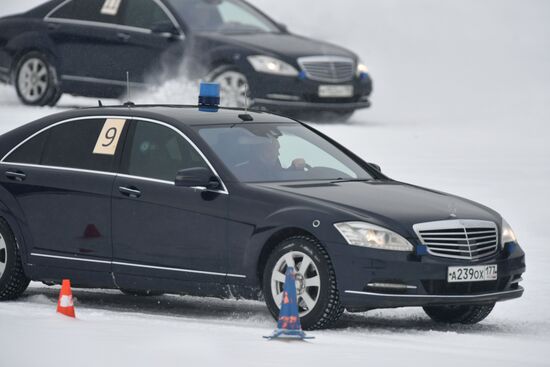 Federal Guard Service's special drivers in passenger car driving contest