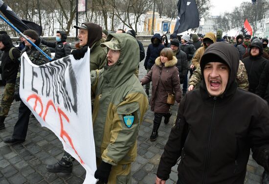 Radicals in Kiev commit anti-Russian acts