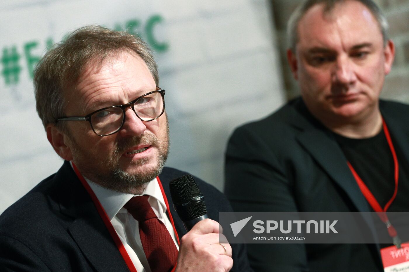 Boris Titov meets with his campaign supporters
