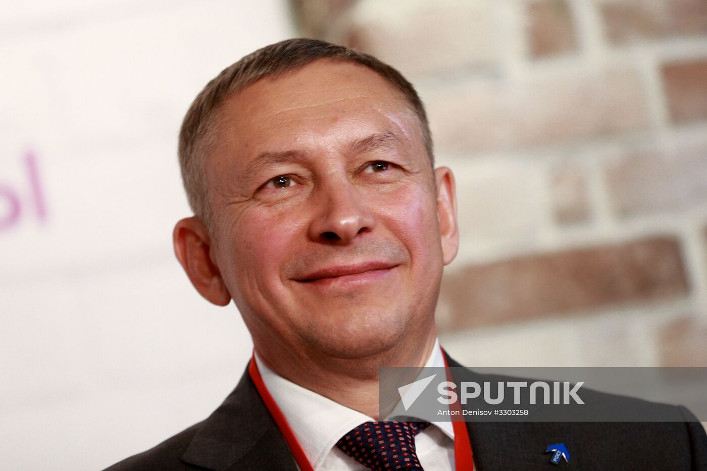 Boris Titov meets with his campaign supporters
