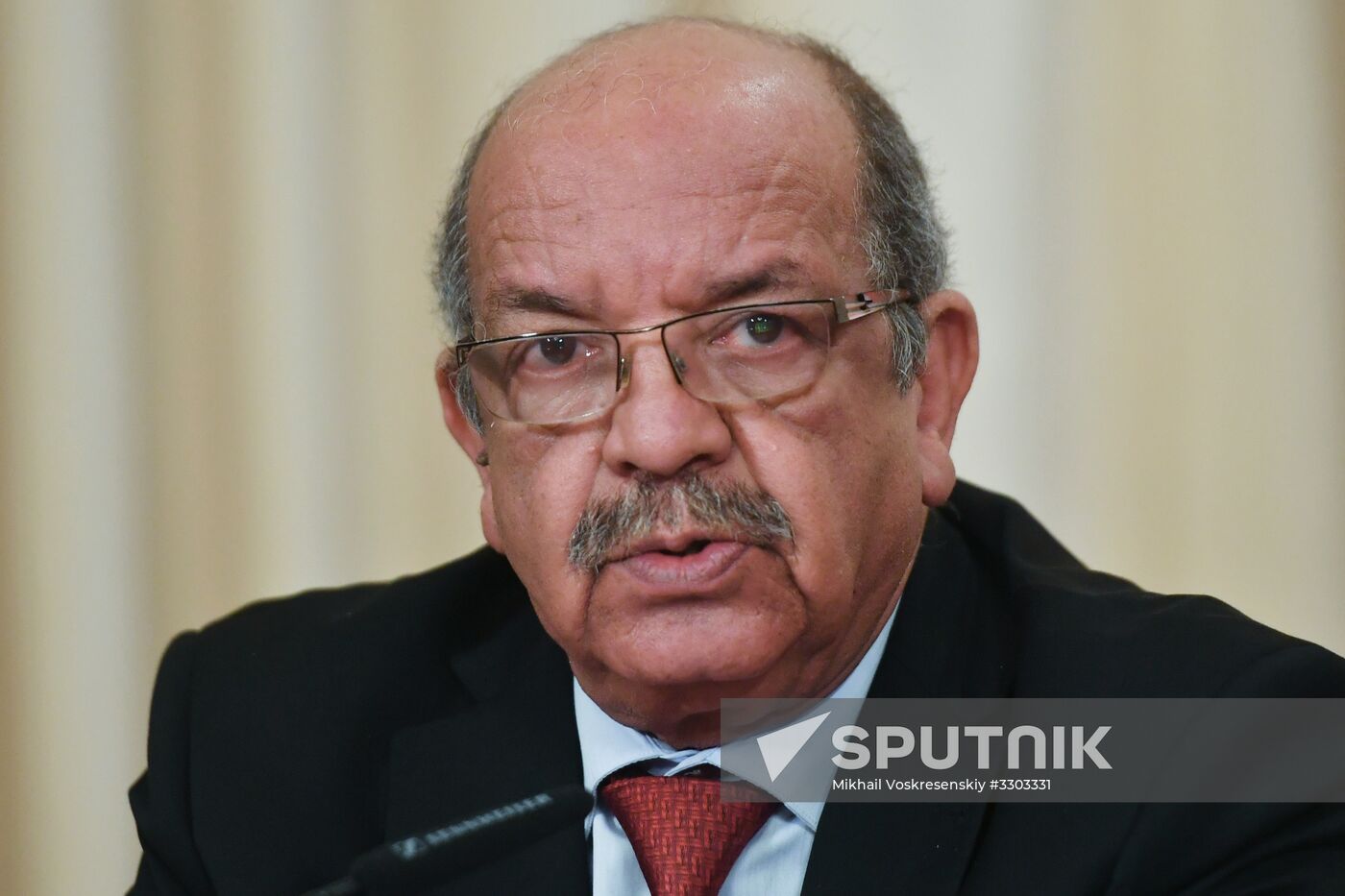 Russian Foreign Minister Sergei Lavrov meets with his Algerian counterpart Abdelkader Messahel