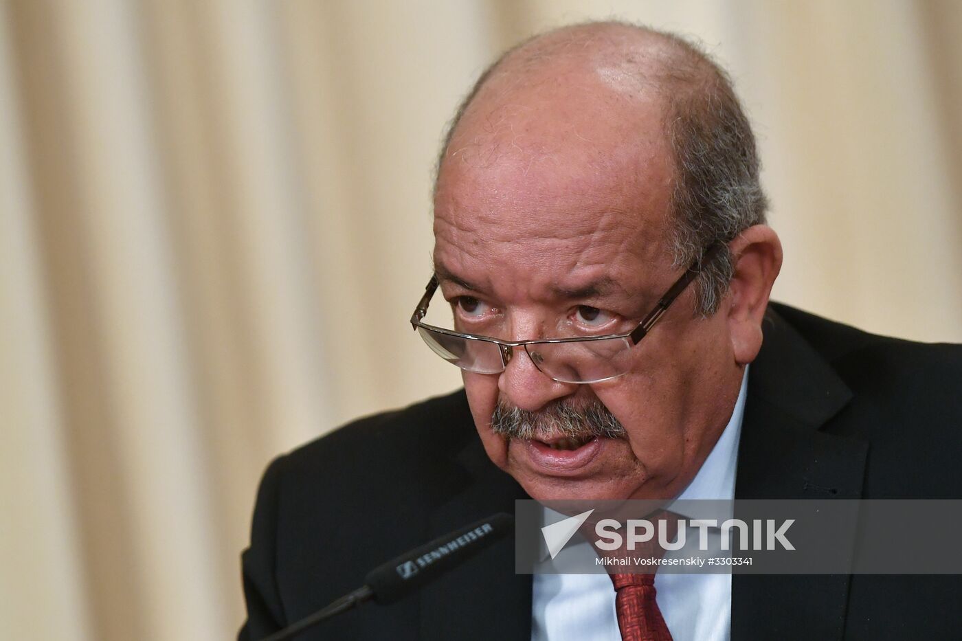 Russian Foreign Minister Sergei Lavrov meets with his Algerian counterpart Abdelkader Messahel