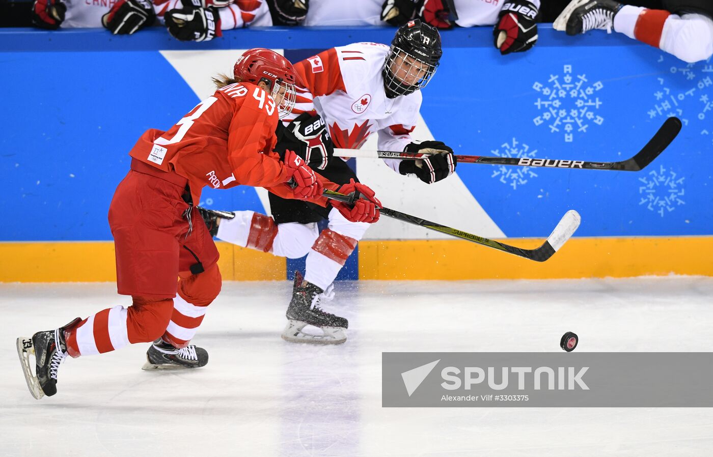 2018 Winter Olympics. Ice hockey. Women. Canada vs. Russia