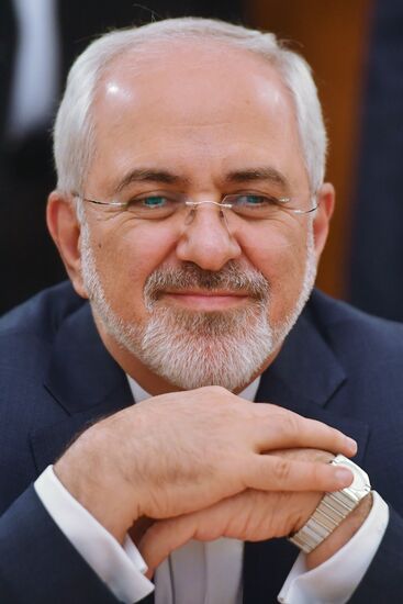 Foreign Minister Sergei Lavrov meets with Iranian Foreign Minister Mohammad Javad Zarif