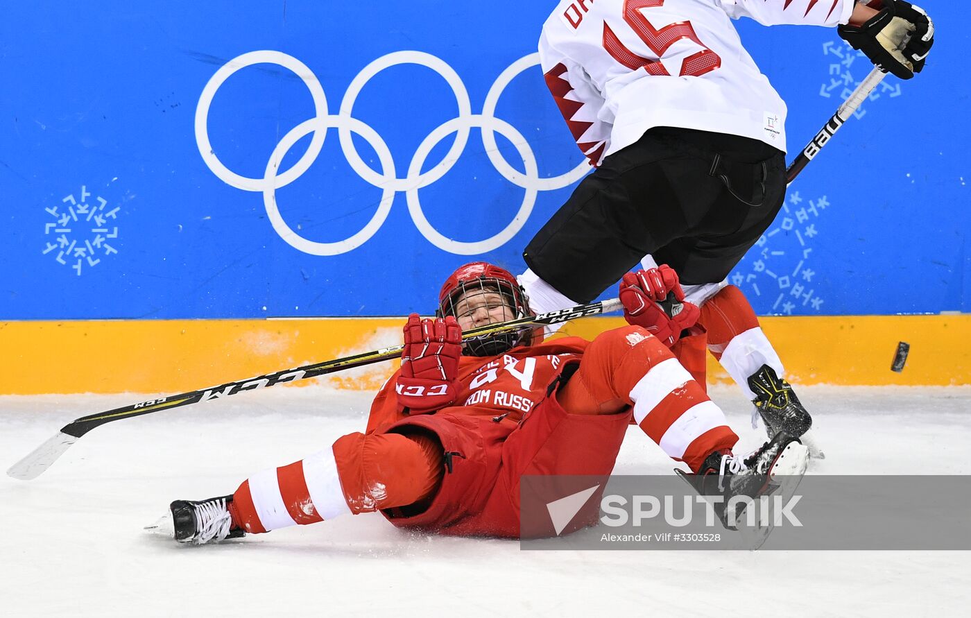 2018 Winter Olympics. Ice hockey. Women. Canada vs. Russia