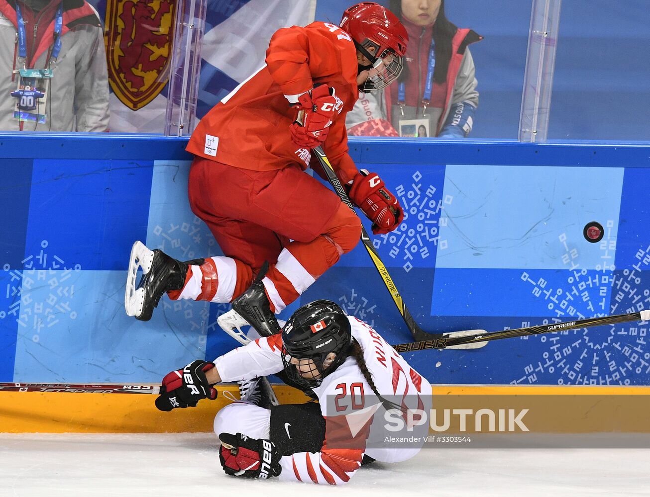 2018 Winter Olympics. Ice hockey. Women. Canada vs. Russia