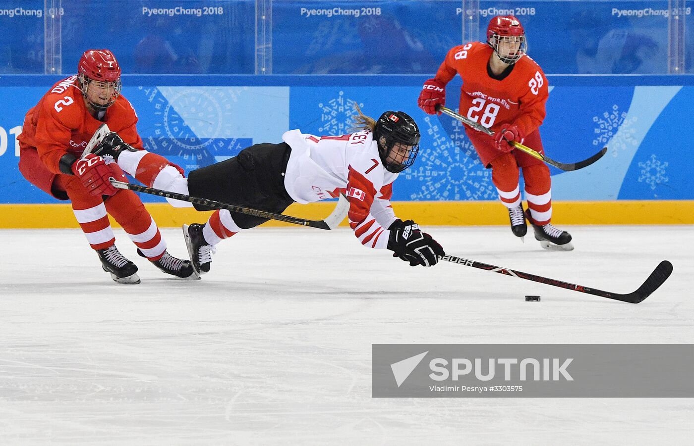 2018 Winter Olympics. Ice hockey. Women. Canada vs. Russia