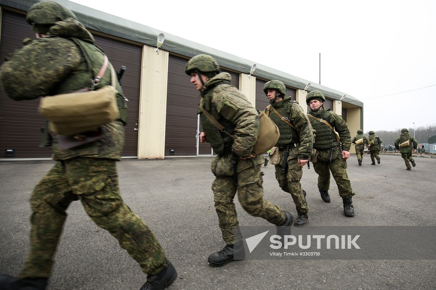 Iskander-M missile launcher crews exercise in Krasnodar Territory