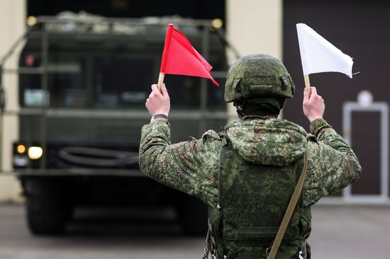 Iskander-M missile launcher crews exercise in Krasnodar Territory