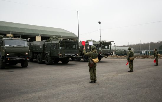 Iskander-M missile launcher crews exercise in Krasnodar Territory