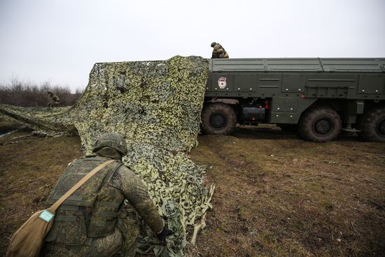 Iskander-M missile launcher crews exercise in Krasnodar Territory