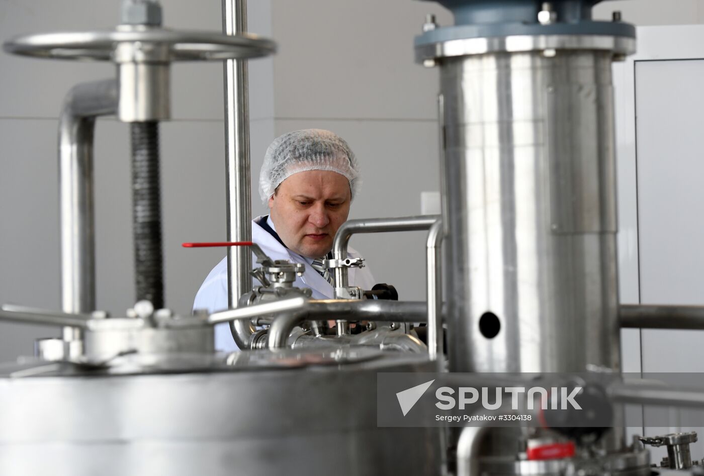 Antibiotics production plant opens at Biokhimik company