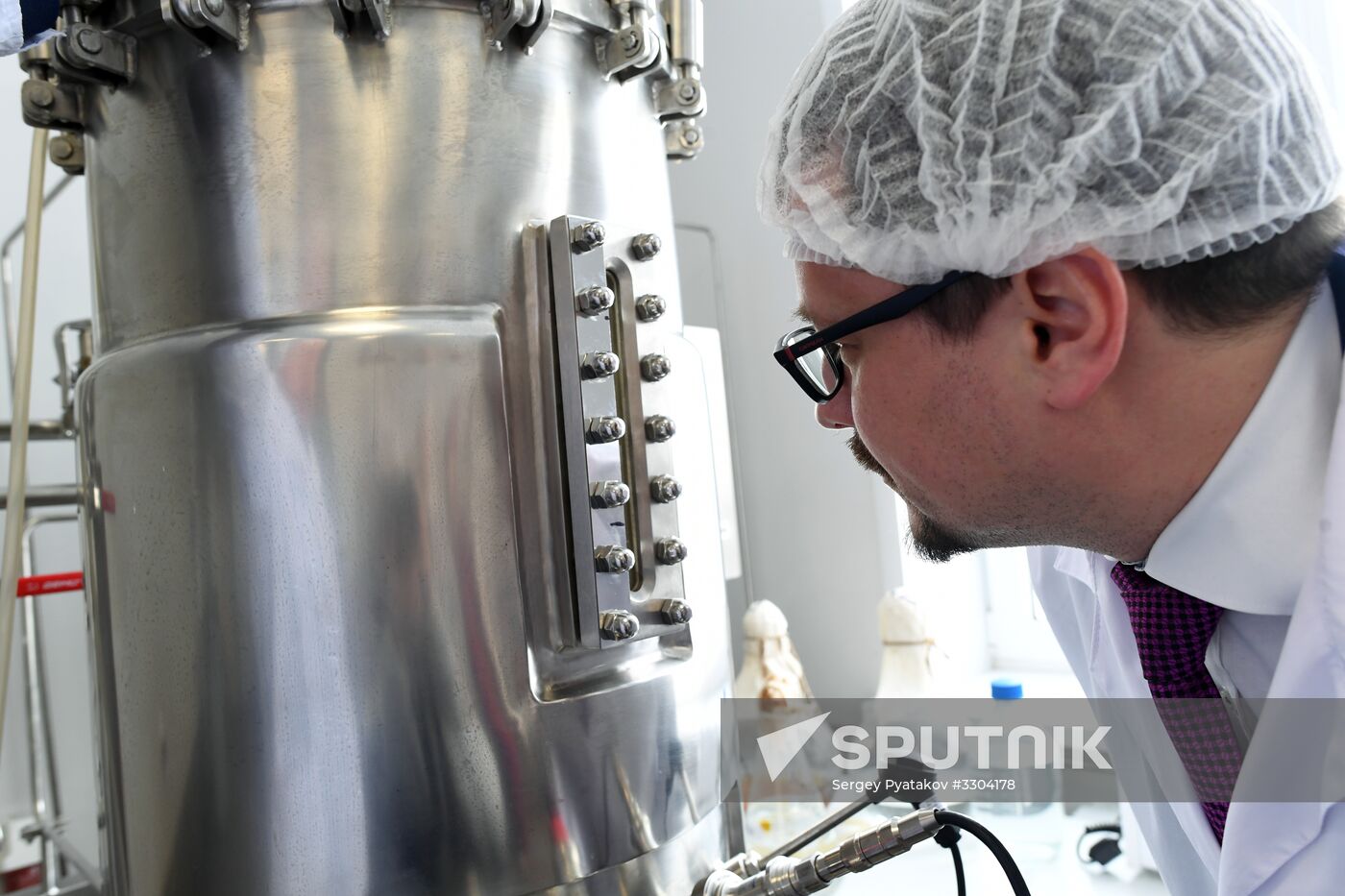 Antibiotics production plant opens at Biokhimik company