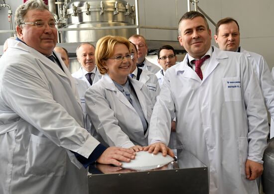 Antibiotics production plant opens at Biokhimik company