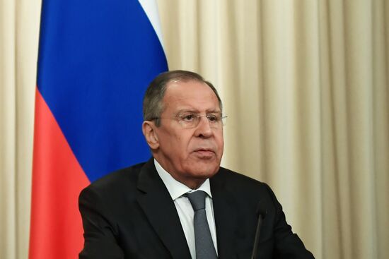 Russian Foreign Minister Sergei Lavrov meets with Foreign Minister of Pakistan Khawaja Muhammad Asif
