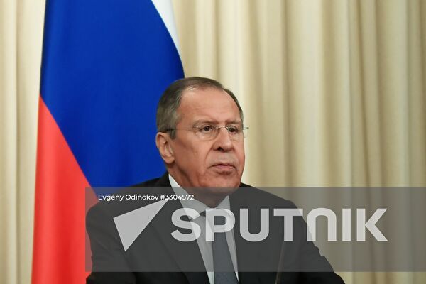 Russian Foreign Minister Sergei Lavrov meets with Foreign Minister of Pakistan Khawaja Muhammad Asif