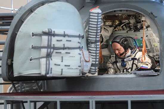 Full drill and testing for ISS Expedition 55/56 main crew