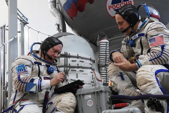 Full drill and testing for ISS Expedition 55/56 main crew