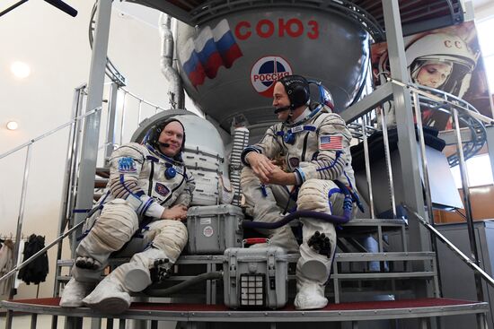 Full drill and testing for ISS Expedition 55/56 main crew