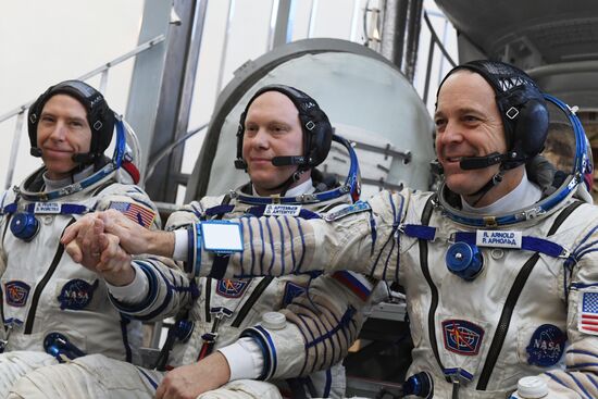 Full drill and testing for ISS Expedition 55/56 main crew